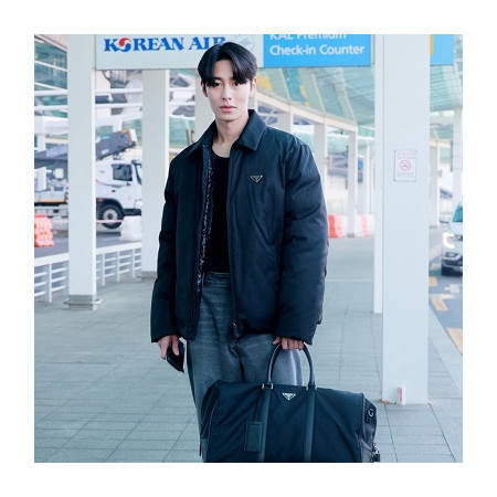 【이재욱】 PRADA 프라다 리나일론 크롭 다운 자켓 ▶매장-350만원대◀