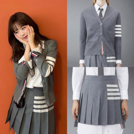 【지예은】 THOM BROWNE 톰브라운 드롭백 플리츠 미니 스커트 그레이 ▶매장-110만원◀